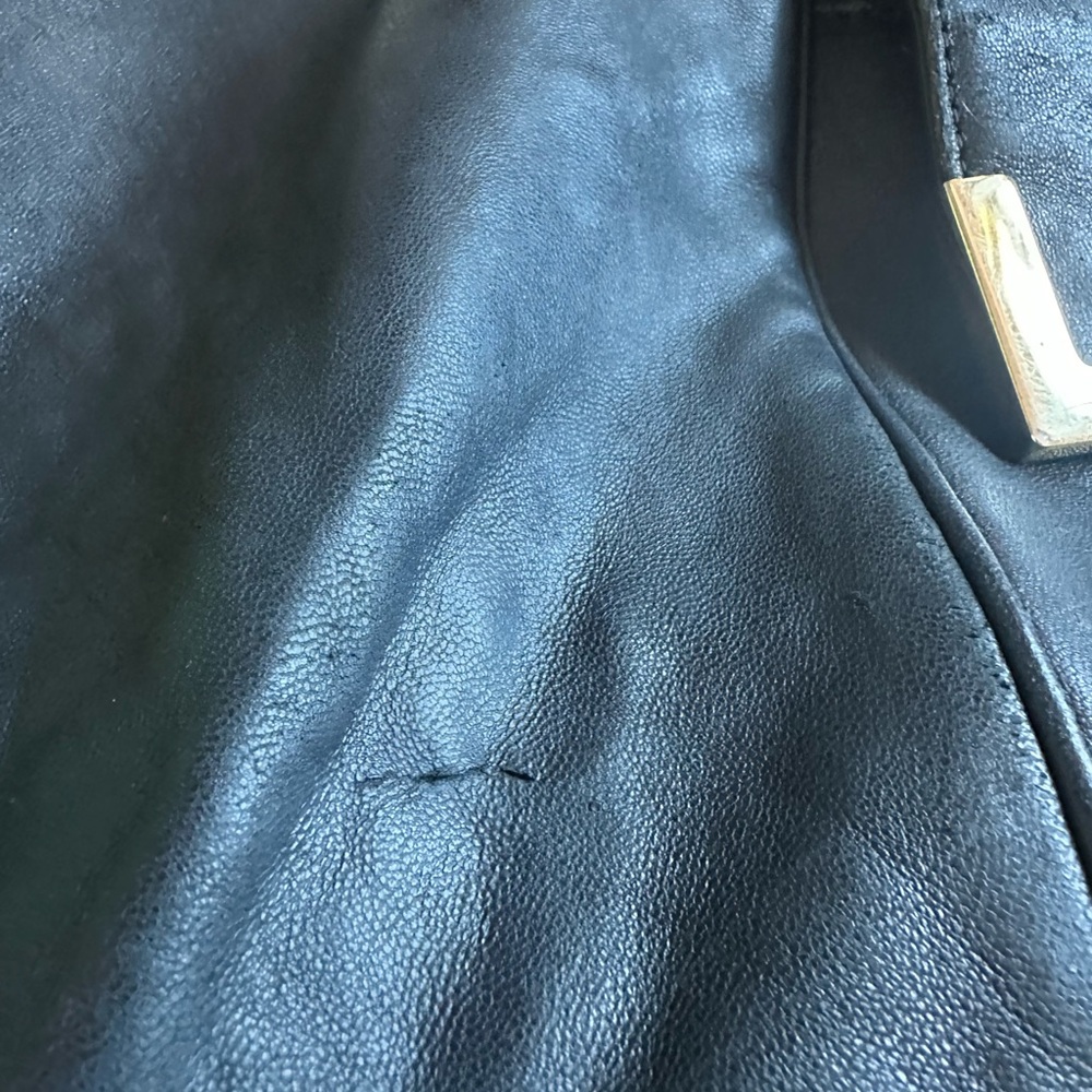 Michael Kors Beverly Black Shoulder Bag with Gold Accents Damaged - Picture 10 of 16